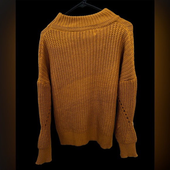 NWT Jon & Anna Women’s Brown Pullover Sweater Medium - Picture 2 of 4